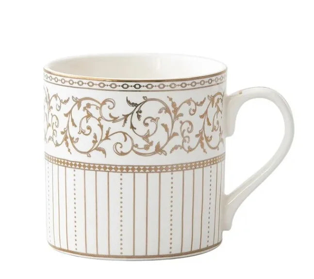 Mug en porcelaine 400 ml avec bord doré – Collection Golden Pozzi Milano. Élégance italienne et coffret cadeau Maison H Luxury.