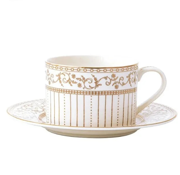 Tasse à thé avec soucoupe “Golden”