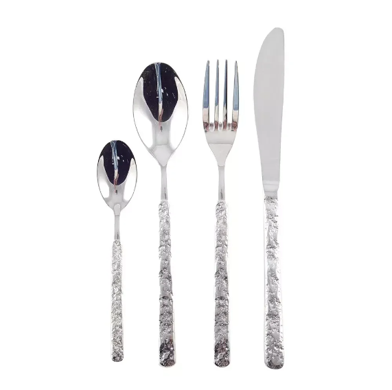 MENAGERE 24 PIECES ARGENTEE AVEC FINITION MARTELEE