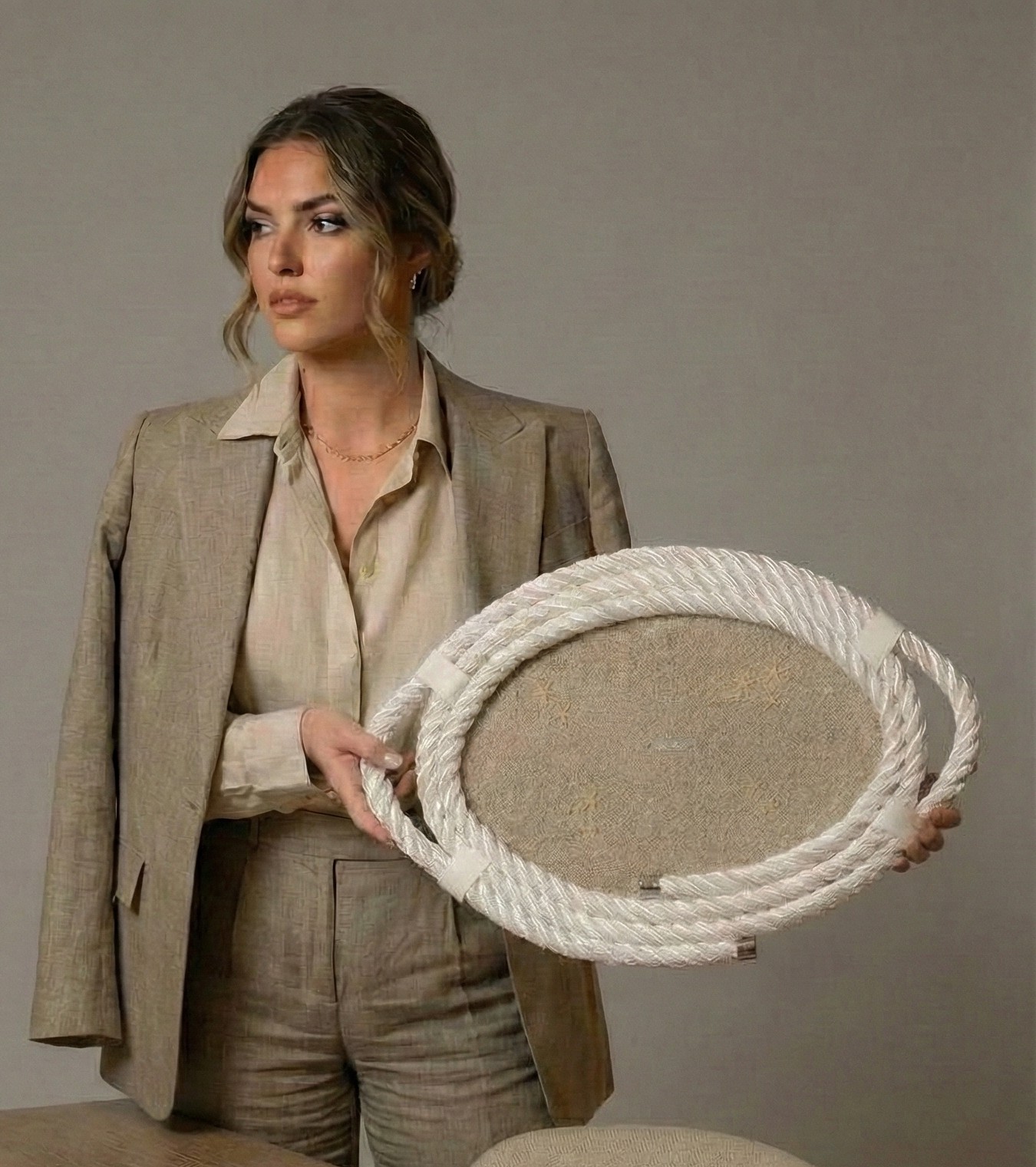 plateau ovale giovana locateli maison h luxury studio