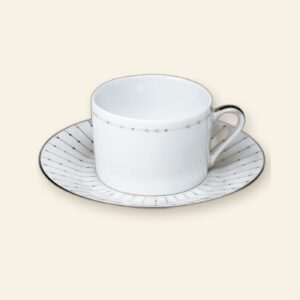 Tasse et soucoupe à thé Carrousel Deshoulières 16 cl — porcelaine de Limoges, décor Carrousel