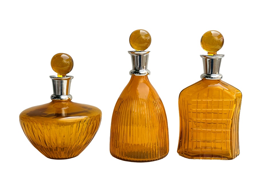 Set de 3 carafes décoratives en verre ambre