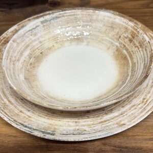 Assiette creuse Écorce 20 cm en porcelaine, décor brossé beige et brun
