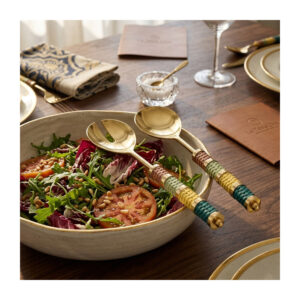 Couverts à salade dorés manche tressé multicolore
