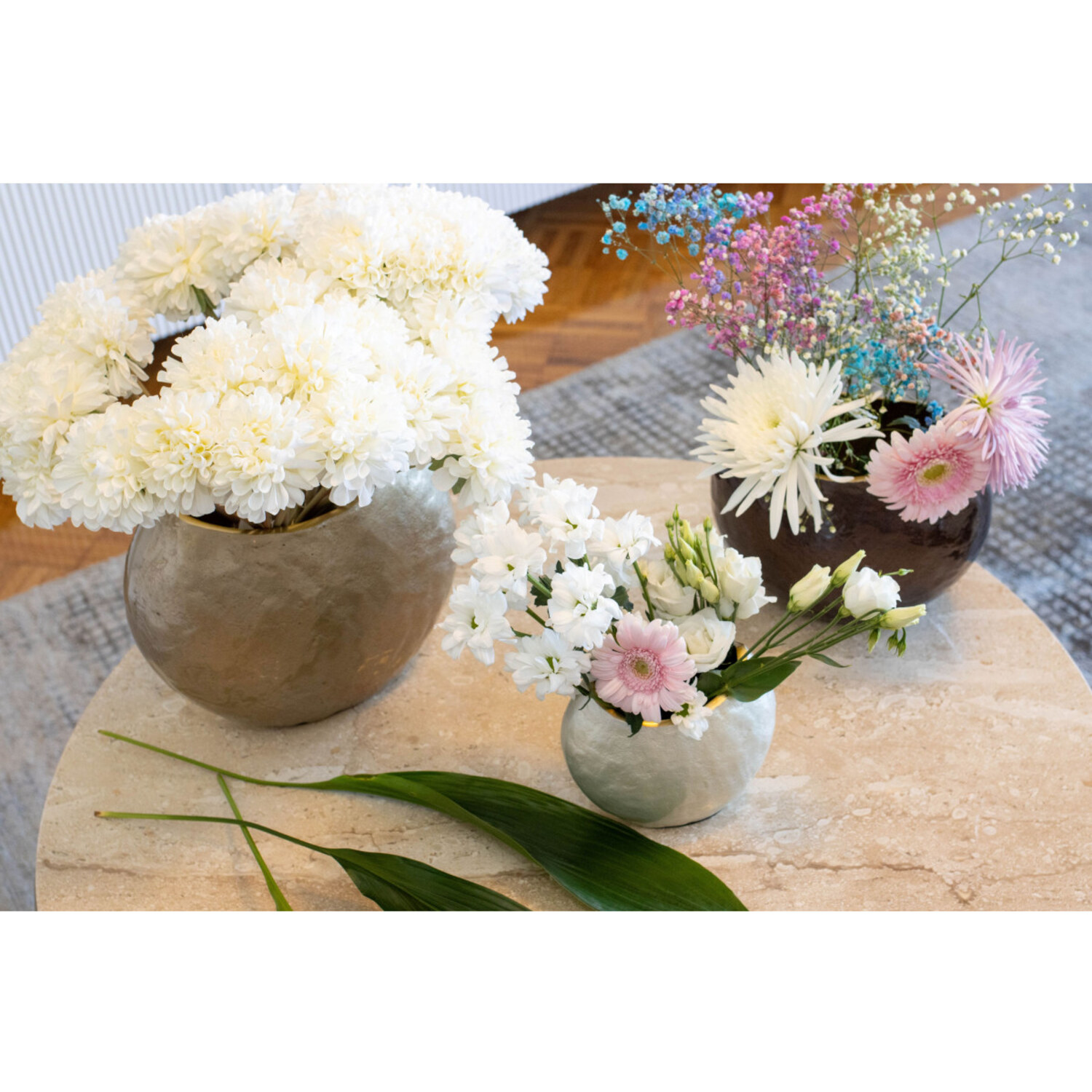 Vase boule marron 18,5 cm, mise en situation 2