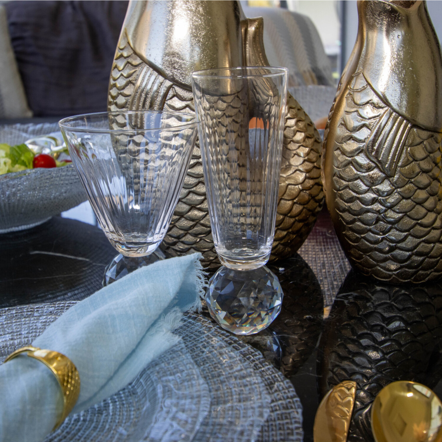 Verres à vin et cocktail à pied diamant - Lot de 4, mise en situation 1