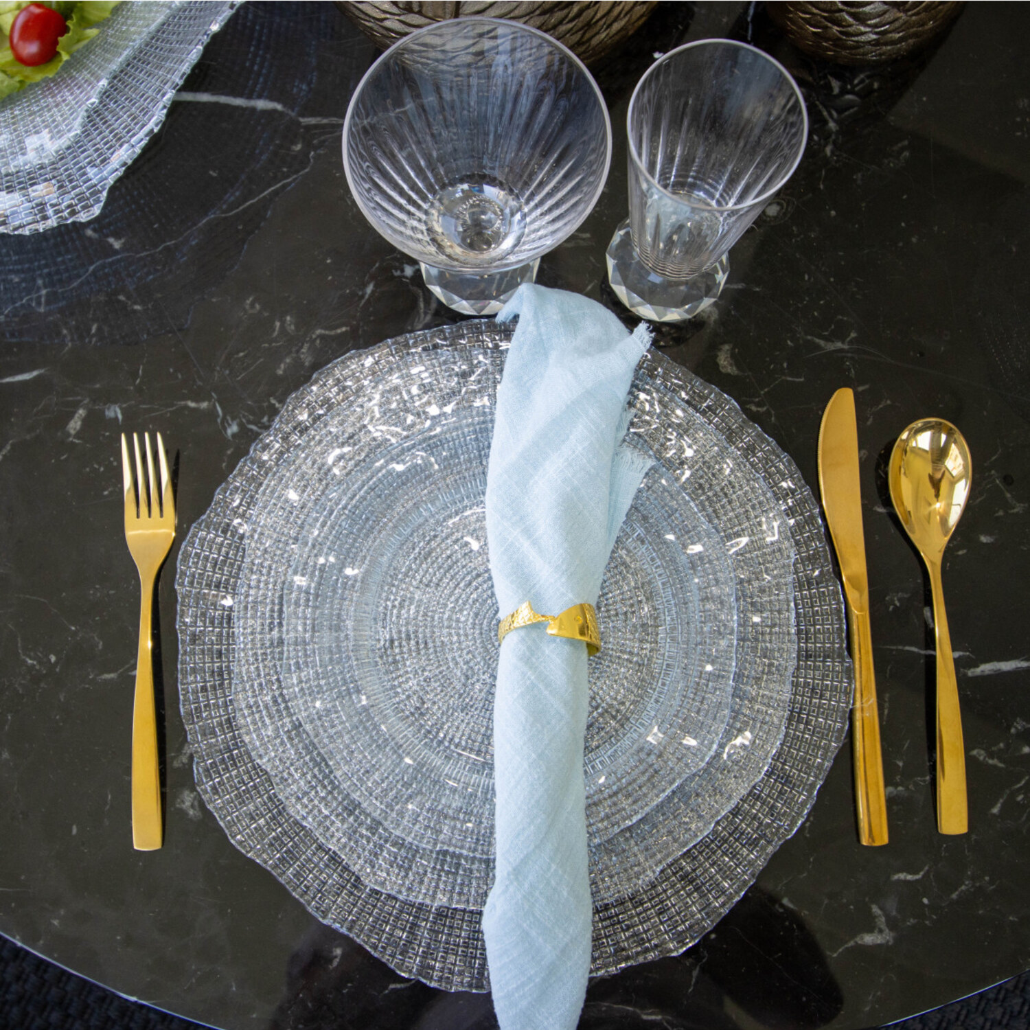 Verres à vin et cocktail à pied diamant - Lot de 4, mise en situation 2